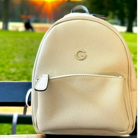 🆕✨ Guess Off White Backpack - Picture 2 of 5